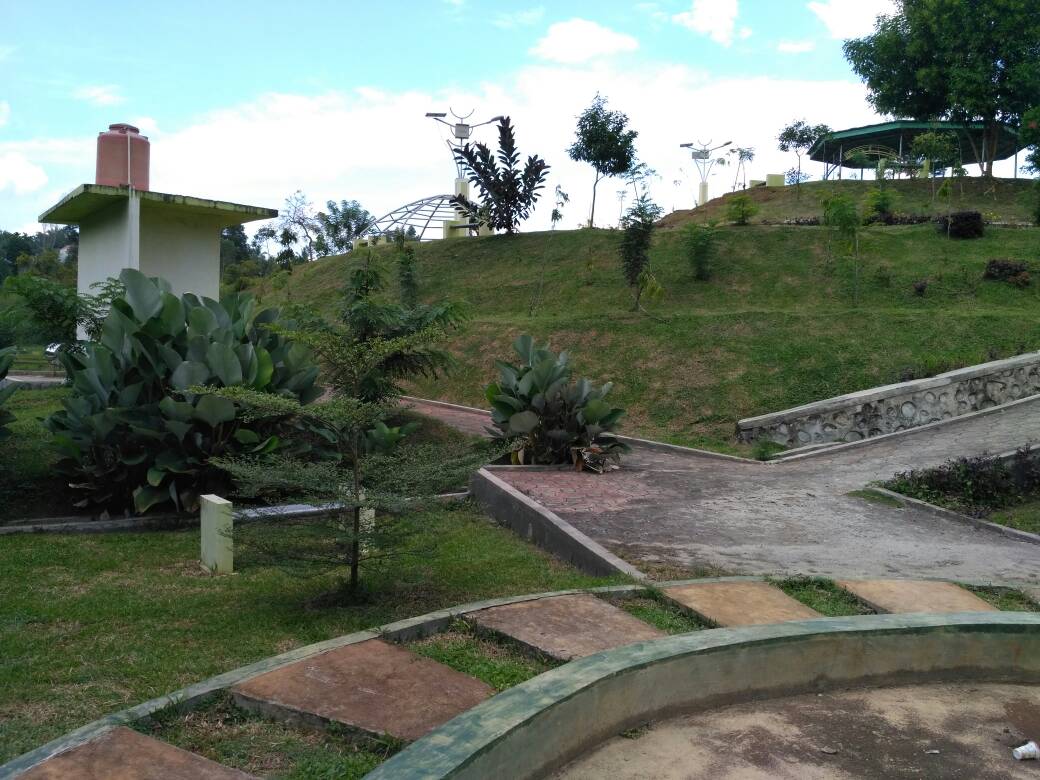 Tong Sampah dan Taman Bidadari