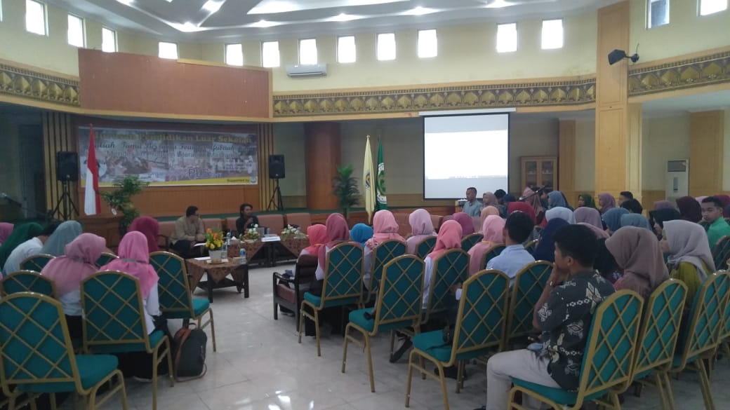 Mendesain Program Literasi di Komunitas